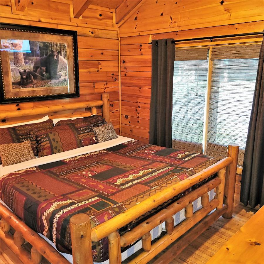 Skinny Dippin'-River Front- Free Tickets-Dog Friendly-Sleeps 6 Pigeon Forge Bagian luar foto