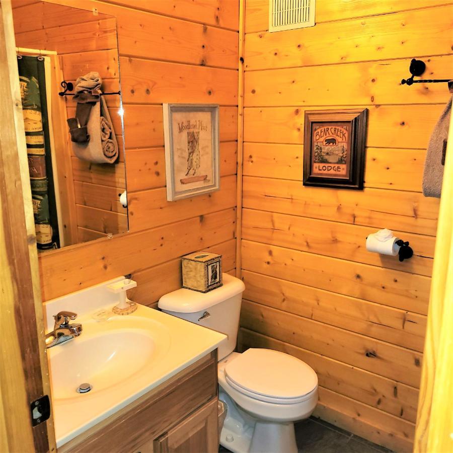 Skinny Dippin'-River Front- Free Tickets-Dog Friendly-Sleeps 6 Pigeon Forge Bagian luar foto