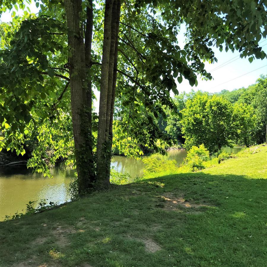 Skinny Dippin'-River Front- Free Tickets-Dog Friendly-Sleeps 6 Pigeon Forge Bagian luar foto