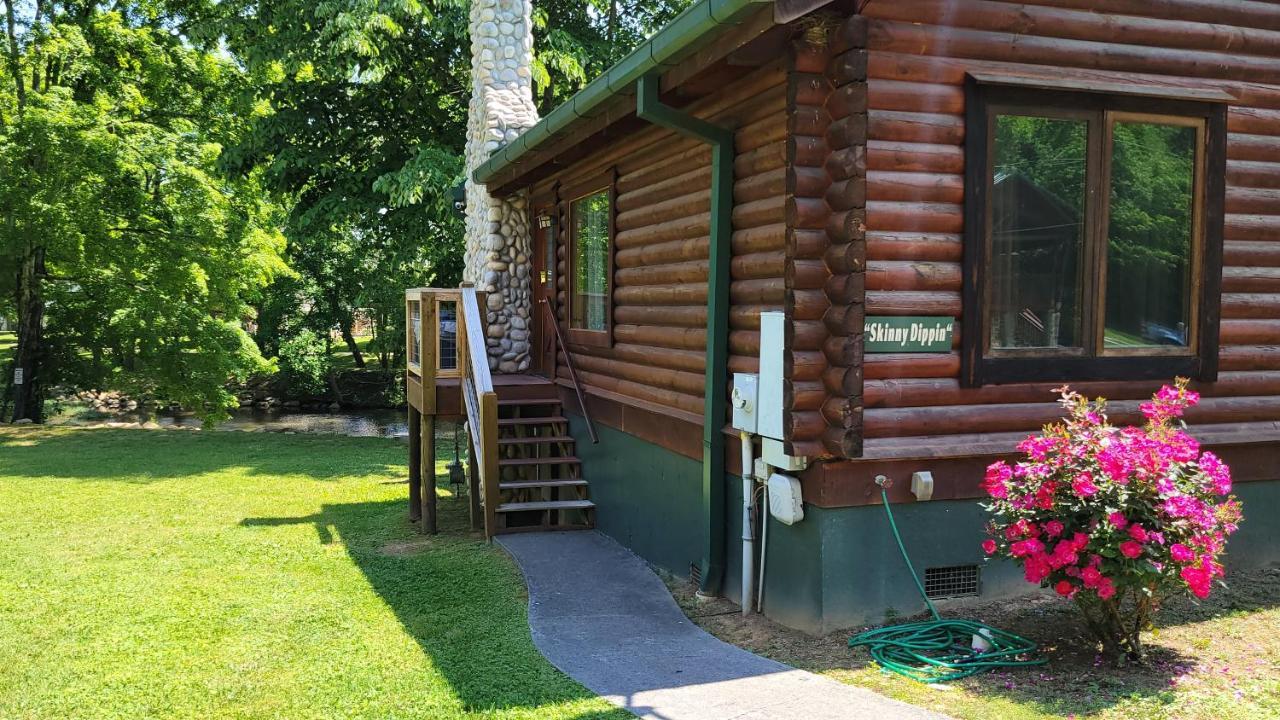 Skinny Dippin'-River Front- Free Tickets-Dog Friendly-Sleeps 6 Pigeon Forge Bagian luar foto